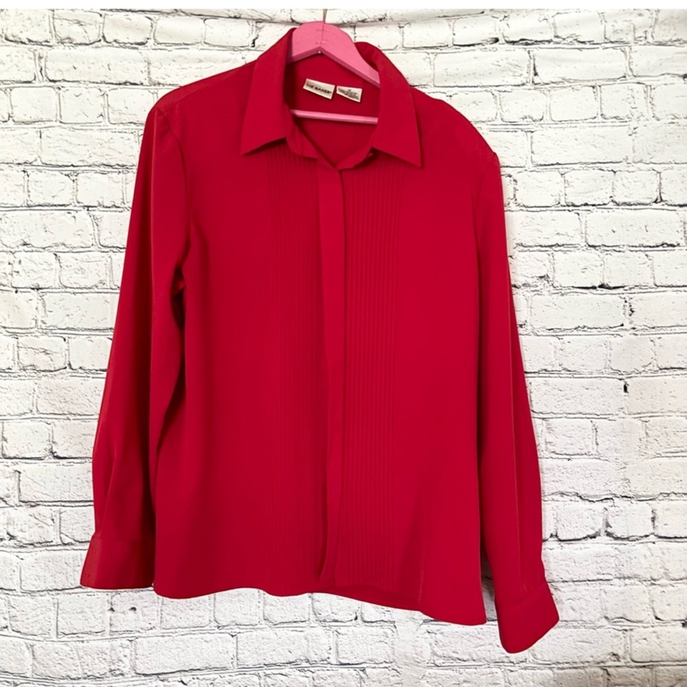 LIZ BAKER. Button front blouse. Size 16